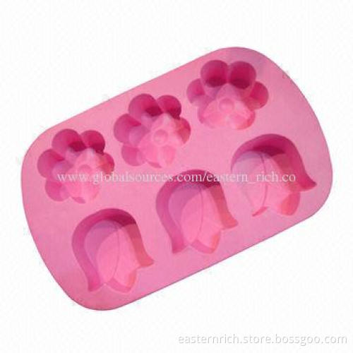 Silicone bakeware, sized 27.1x17.3x3.3cm